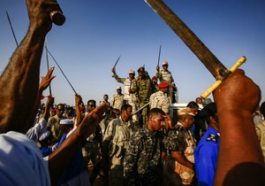 Mohamed Hamdan Dagalo, komandant RSF, u selu Kari kod Kartuma 15. juna 2019. 