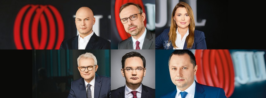 Od lewej u góry: Mateusz Gołembiewski, Head of HR, CEE, JLL; Paweł Sztejter, wiceprezes JLL Polska odpowiedzialny za dział nieruchomości mieszkaniowych; Kinga Piotrowicz, Head of Portfolio Operations Services JLL; Mateusz Bonca, prezes polskiego oddziału JLL; Piotr Wetmański, COO w JLL Polska; Tomasz Czuba, Head of Office Leasing and Tenant Representation JLL.