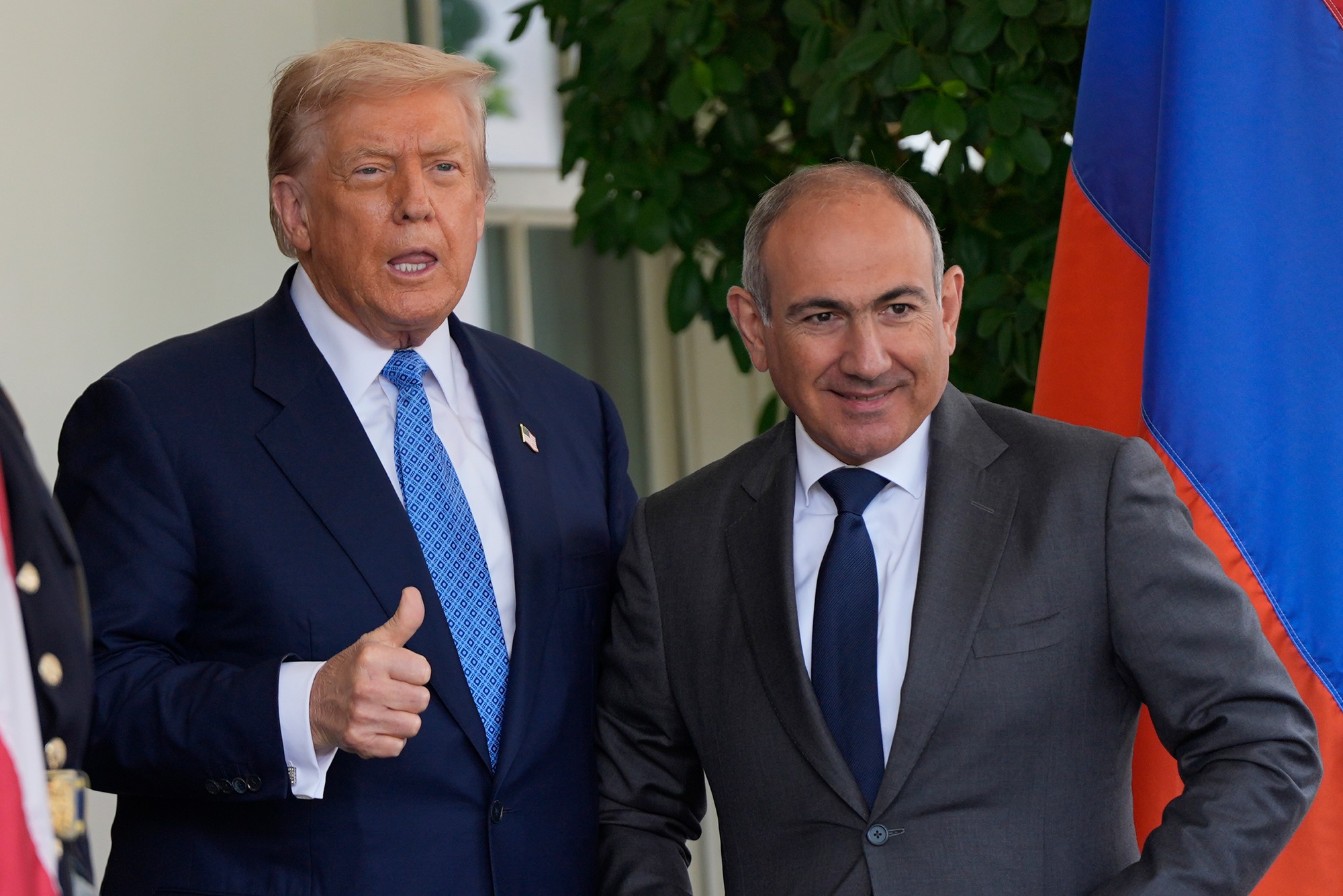 Lídri Arménska a Azerbajdžanu podpísali v USA mierovú dohodu.
