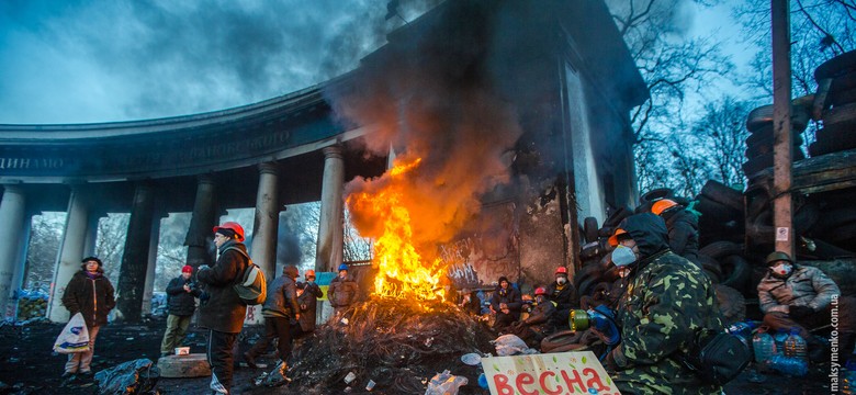 To Janukowycz kazał strzelać z ostrej broni do protestujących na Majdanie. Ustalenia ukraińskich śledczych