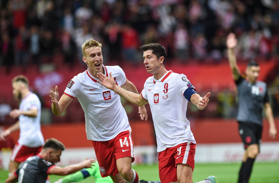 Adam Buksa (z lewej) i Robert Lewandowski