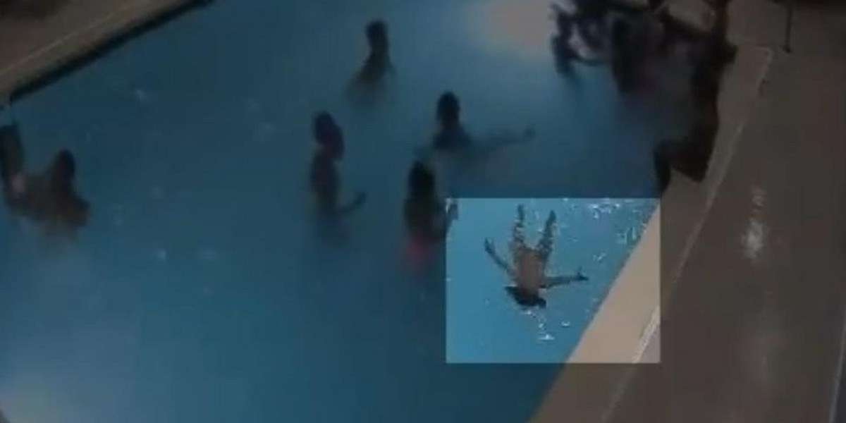 USA: 2-latek kilka minut topił się w basenie, nikt go nie zauważył