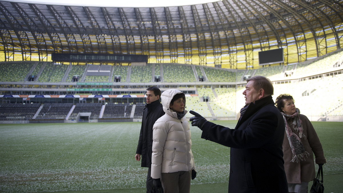 Minister sportu Joanna Mucha wizytuje stadion w Gdańsku