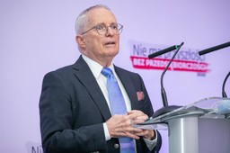 „Futurus” czy „adventus”? Wybór należy do firmy