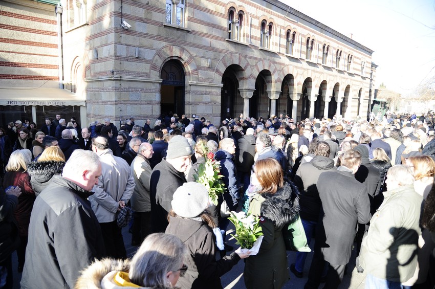 Veliki broj prijatelja okupio se danas da isprati Dragoljuba Žarkovića