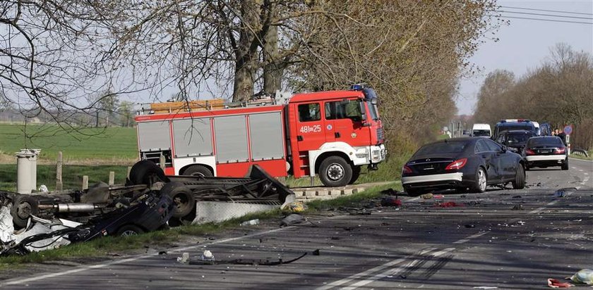 Tragiczny wypadek. 4 osoby nie żyją. Drastyczne zdjęcia