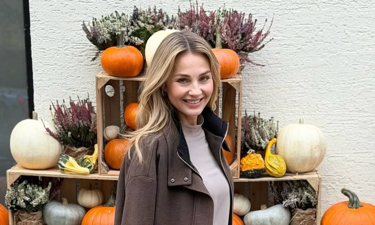 Koszula w ten wzór to must-have jesieni. Małgorzata Socha nosi ją do jeansów