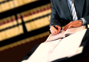 Advokatska kancelarija foto shutterstock