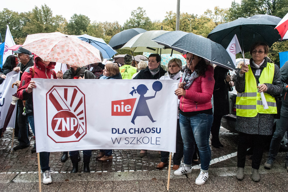 Nauczyciele protestowali w Gdańsku. "To jest sygnał ostrzegawczy dla całego rządu"