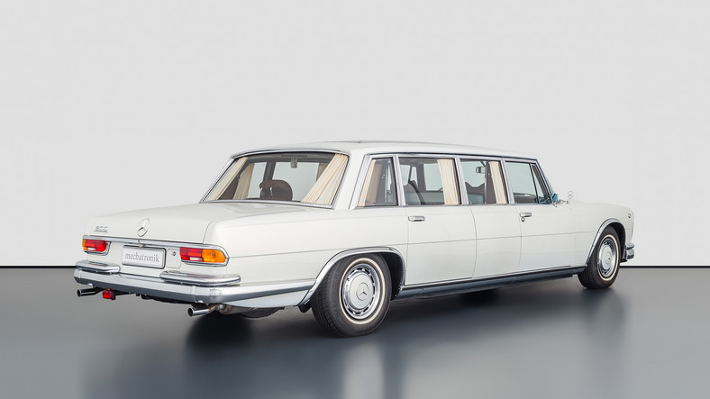 Mercedes-Benz W 100 600 Pullman 1 of 1 restomod