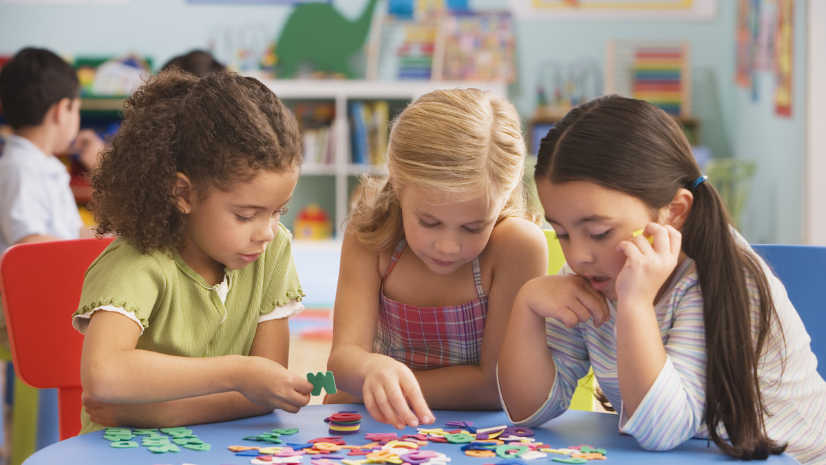 Zabawy integracyjne w przedszkolu: jakie są, czemu służą? Rodzaje, przykłady