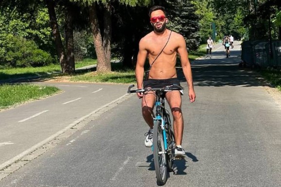 "Ponovo učim da hodam": Srpski voditelj (31) se oglasio iz bolnice i objavom zabrinuo sve (FOTO)