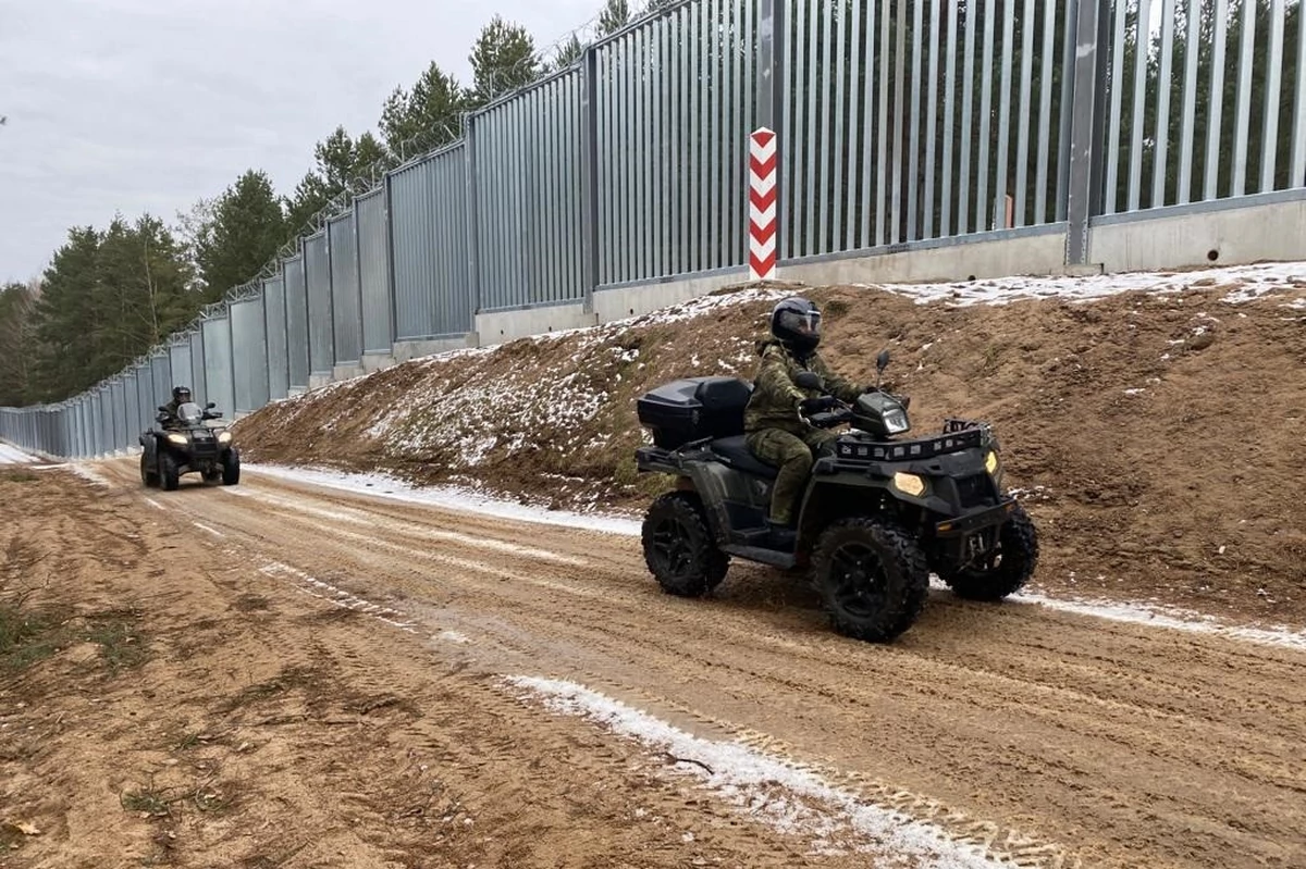  Generał Bębenek o wzmocnieniu granic. Sytuacja poważna i skomplikowana, a w Polsce...