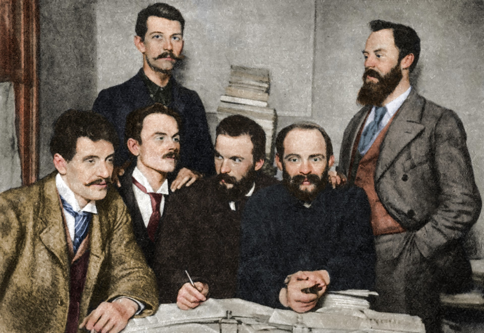 II Międzynarodówka w 1896 r. Józef Piłsudski w środku. Koloryzacja M. Kaczmarek