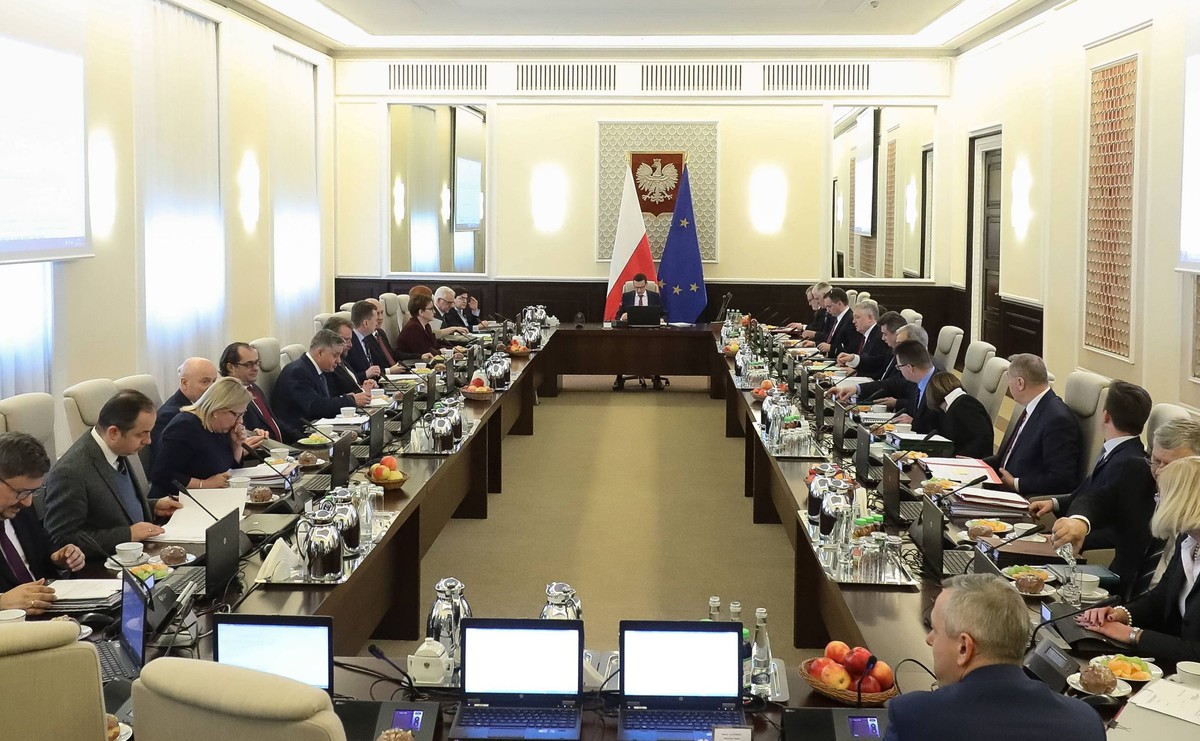 Premier Mateusz Morawiecki i ministrowie