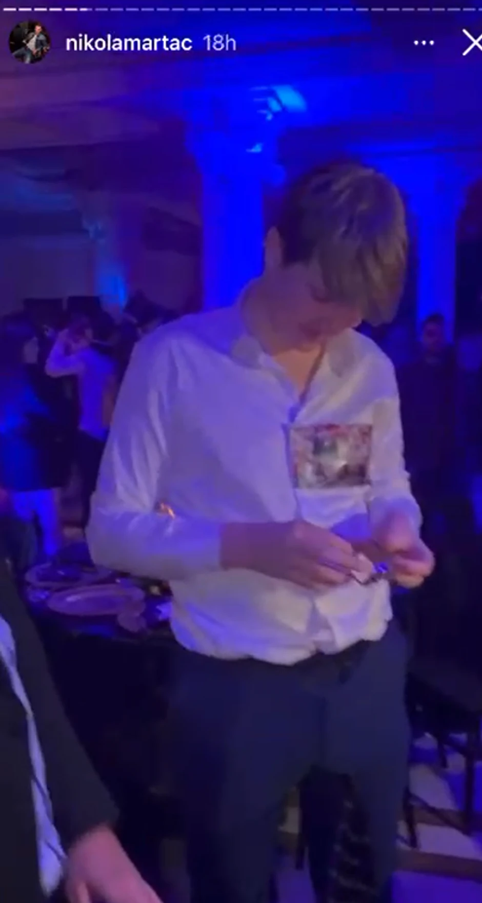 Nikola Martać poklanja sinu roleks