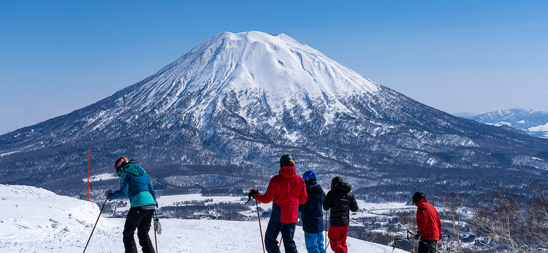 Narty w Japonii na Hokkaido. Wspaniały śnieg i prymitywne wyciągi