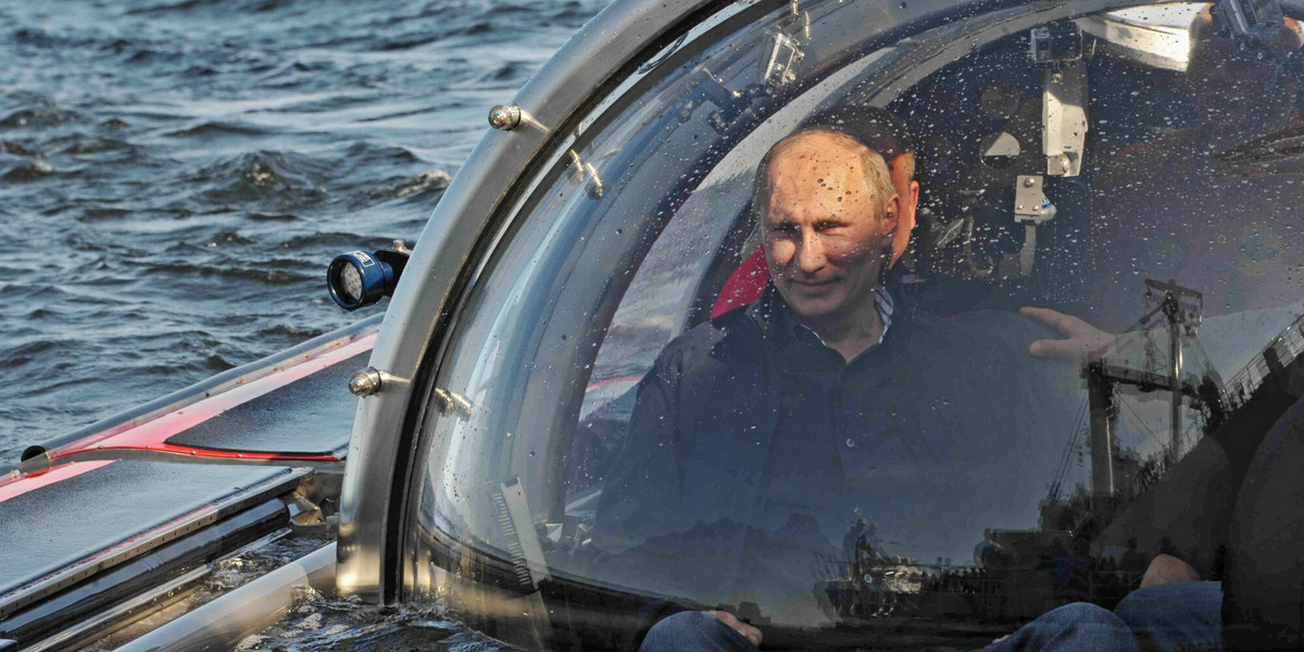 Prezydent Rosji Władimir Putin w pobliżu wyspy Gogland w Zatoce Fińskiej 15 lipca 2013 r. 