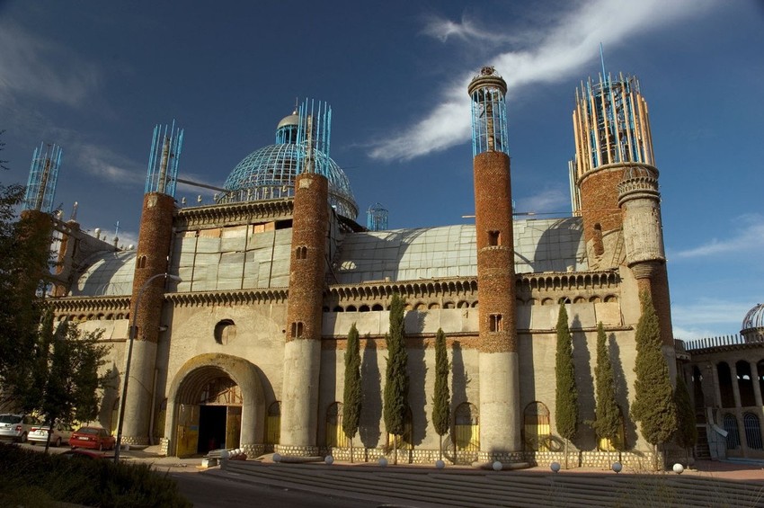 Ko bi rekao da je ova katedrala izgrađena od otpada