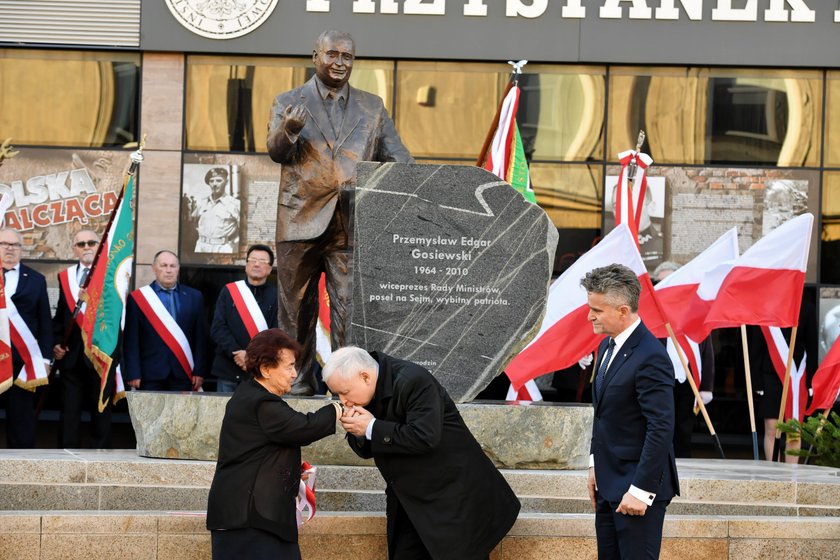 Uroczystość odsłonięcia pomnika Przemysława Gosiewskiego w Kielcach