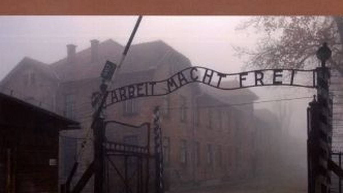 Angielskojęzyczne wydawnictwo przeznaczone dla nauczycieli, którzy planują wizytę w Miejscu Pamięci Auschwitz, przygotowało i udostępniło w wersji elektronicznej Międzynarodowe Centrum Edukacji o Auschwitz i Holokauście w Muzeum Auschwitz - podało w czwartek Muzeum.