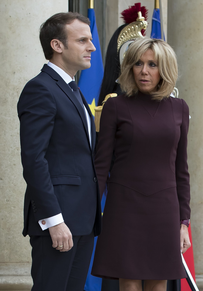 Prezydent Macron z małżonką Brigitte
