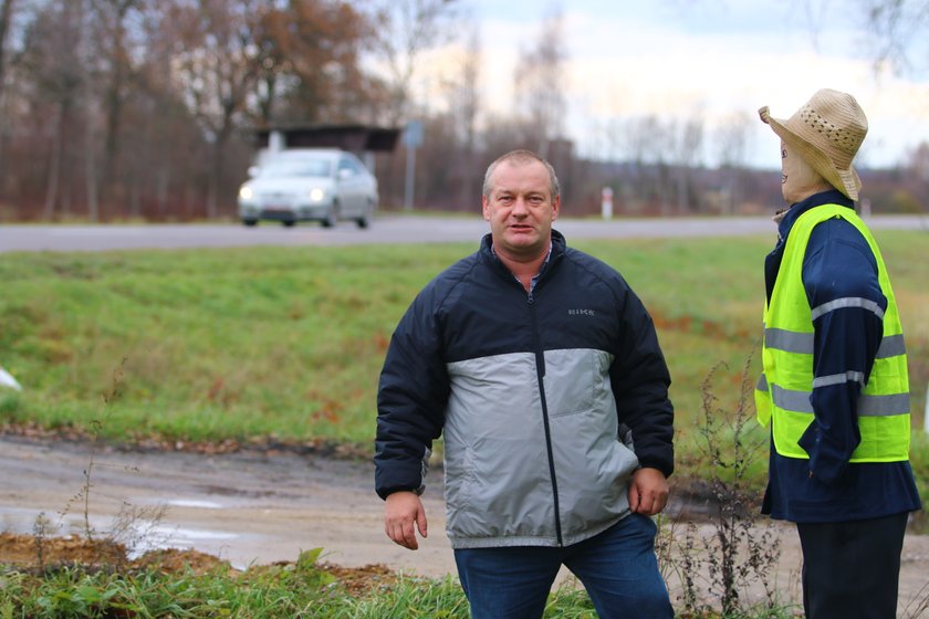 Sołtys wyręczył drogowców