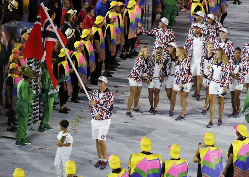 Rio 2016: Barwne stroje olimpijczyków na ceremonii otwarcia