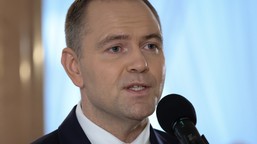 hiszpanie uderzyli w karola nawrockiego. przypomnieli niechlubną przeszłość prezydenta