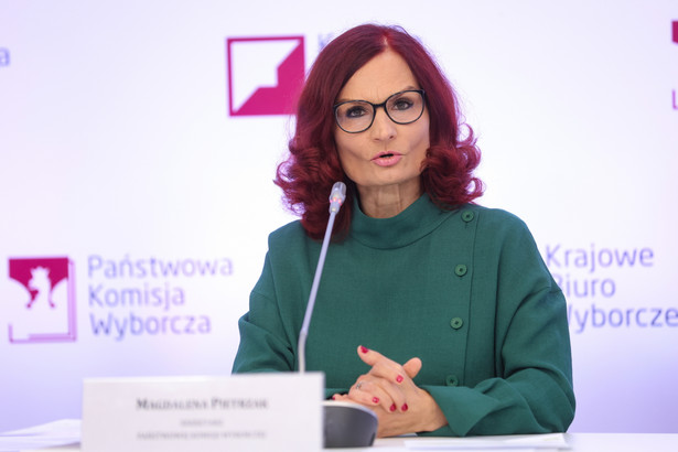 Wybory samorządowe 2024. Sekretarz Państwowej Komisji Wyborczej, szefowa Krajowego Biura Wyborczego Magdalena Pietrzak.