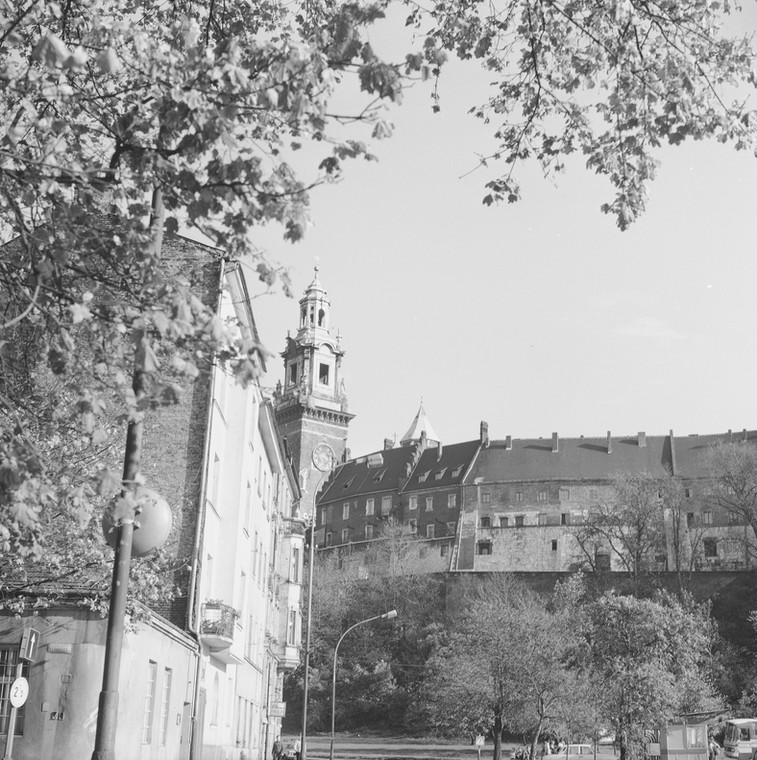 Wawel - widok z parkingu w 1983 r.