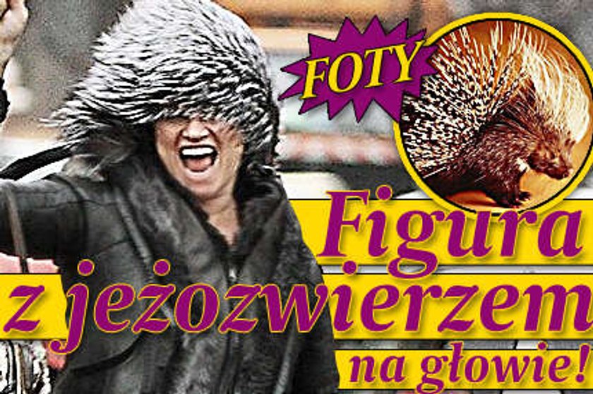 Figura z jeżozwierzem na głowie! FOTO