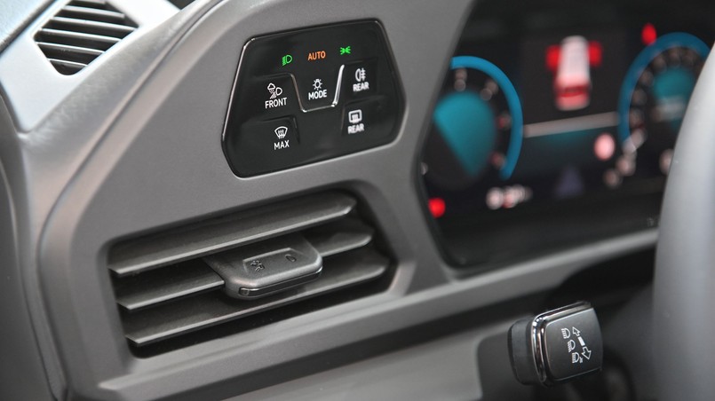Volkswagen Caddy - dotykowa obsługa wyparła tradycyjne przyciski i pokrętła
