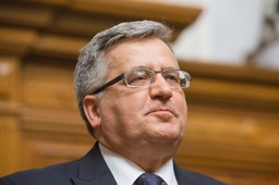 Komorowski o Tusku i Trzaskowskim: Konkurują o przywództwo w PO, a to nie jest niczym złym