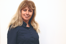 Svetlana je posle naše transformacije BUKVALNO NOVA ŽENA: Kad smo joj promenili frizuru PODMLADILA SE 20 GODINA, a u ovoj kombinaciji bila je spremna i za SVETSKE MODNE PISTE