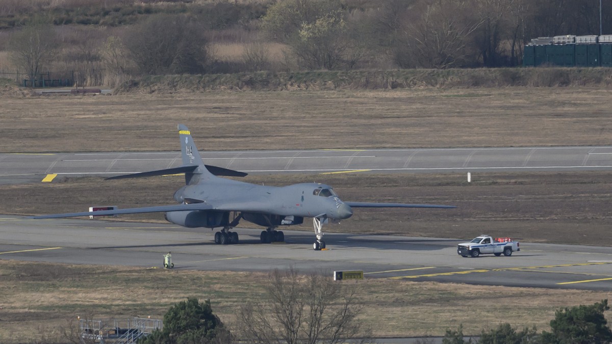 Američki bombarder B-1B "lenser" u bazi Ramštajn u Nemačkoj 9. marta