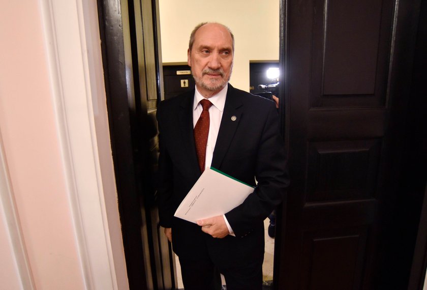 Macierewicz zrobi Kuklińskiego generałem?