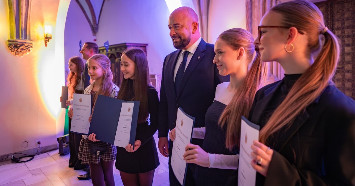 156 stypendiów dla młodzieży utalentowanej artystycznie!