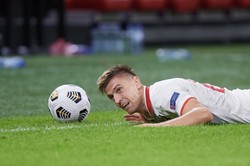 Krzysztof Piątek: Gra przeciwko van Dijkowi nie należy do łatwych