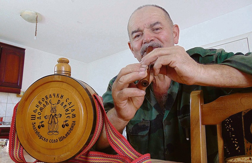 Antonije Bondžulić, vozač u penziji, kaže da ne okuša alkohol