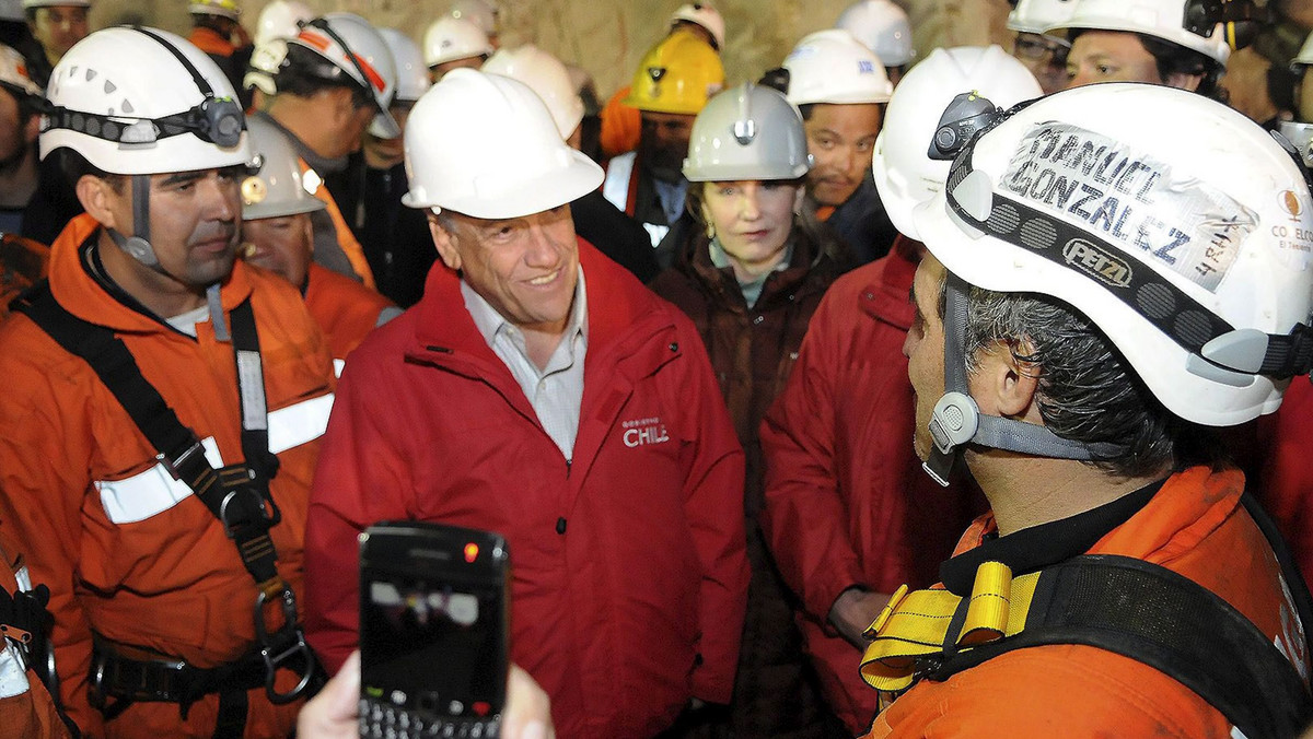 Chile od 12 lat zwleka z podpisaniem międzynarodowej konwencji w sprawie bezpieczeństwa górniczego - przypomniał w czwartek, w dniu pomyślnego zakończenia akcji ratowania 33 górników w kopalni San Jose ich związek zawodowy.