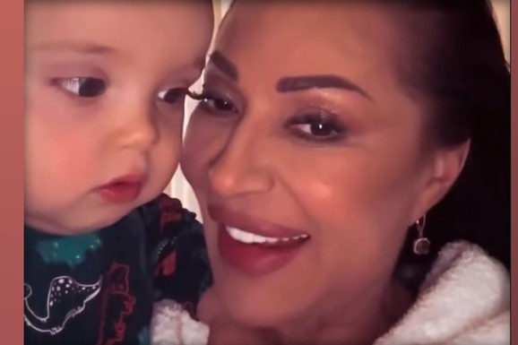 KRSTAN RAŽNATOVIĆ POČASTIO DRUGARE U VRTIĆU ZA ROĐENDAN Na stolu slatkiši i sokići: Ceca ponosno objavila sliku i čestitke samo pljušte