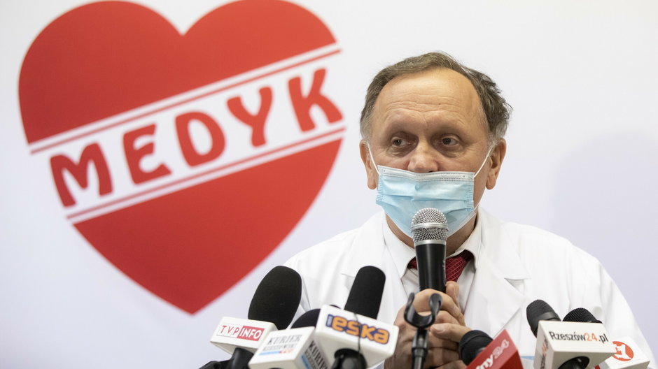 Szczepienia w Rzeszowie. Szef CM "Medyk": Rozważamy zawieszenie szczepień