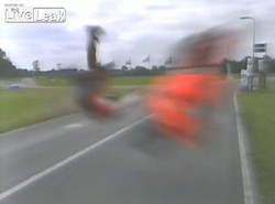 Wjechał w kamerę z prędkością 220 km/h