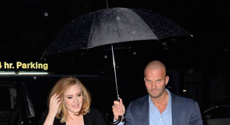 Adele’s bodyguard goes viral on Twitter