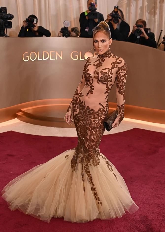 Dženifer Lopez ima figuru peščanog sata 