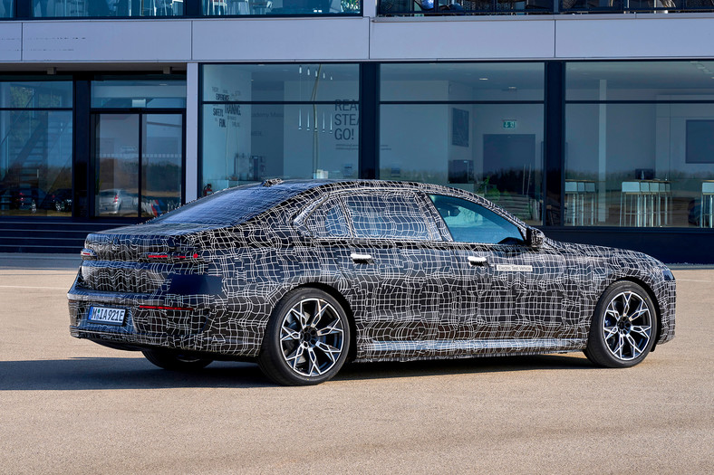 BMW i7 – prototyp elektrycznej wersji BMW serii 7 (2022)