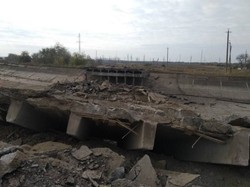 Rosjanie "niszczą wszystkie mosty" w obwodzie chersońskim. "Chcą, by to wyglądało na planowy odwrót"