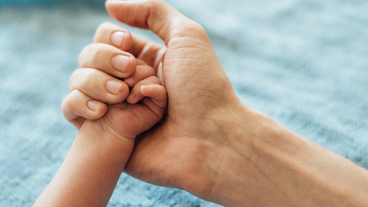 Mama sześcioraczków pochwaliła się zdjęciem córek. "Małe agentki"