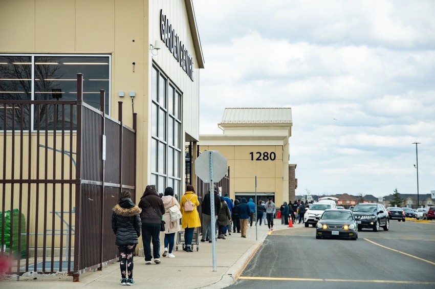 Da li će se potpuno ukinuti socijalna distanca?